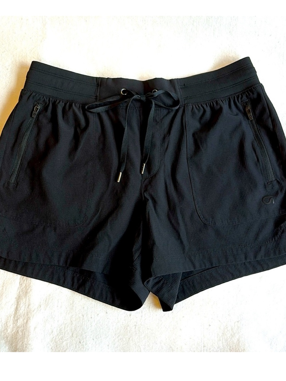 Gap Fit black 4 pocket athletic shorts with drawstring elastic waistband